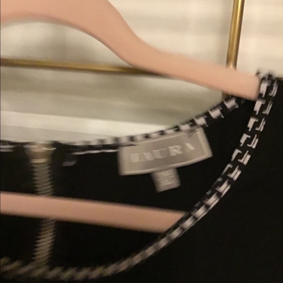 XL Laura work top. Gently used - Picture 2 of 4